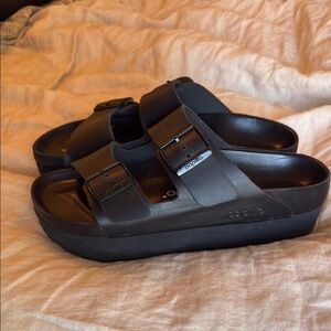 Birkenstock black leather platform, Arizona sandals with black buckles size 39
